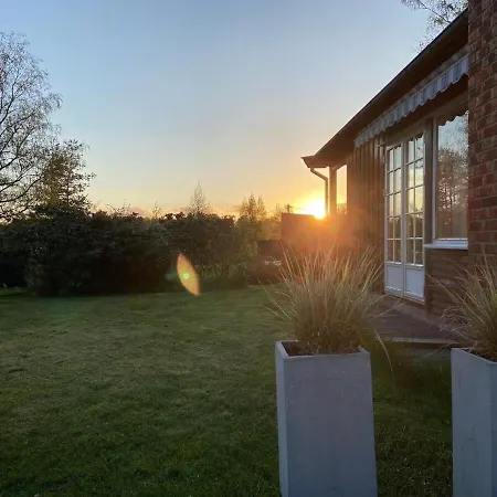 Vacation With Garden Close To The Center And Nature *