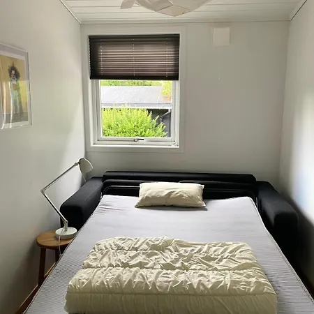 Vacation With Garden Close To The Center And Nature Nyaraló Halden